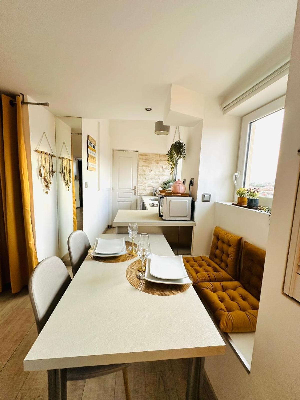Bulle De Charme Avec Vue Apartment Перпинян Екстериор снимка